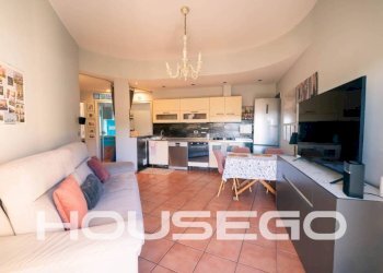 Salone - Trilocale via Sant'Alberto, 34, Genova (zona Sestri Ponente) - foto 6