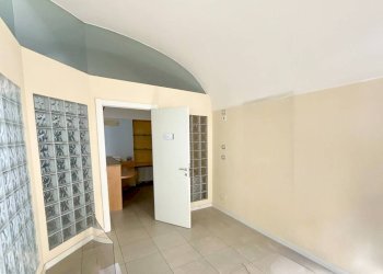 Studio - Office Busca - photo 3