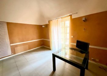 Salone - Office Busca - photo 7