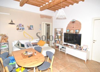 SOGGIORNO - Bilocale Piazza del Cisternone 17, Livorno - foto 2