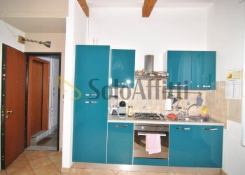 CUCINA A VISTA - Bilocale Piazza del Cisternone 17, Livorno - foto 3