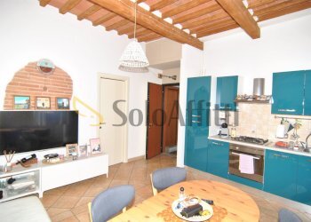 SOGGIORNO CON CUCINA A VISTA - Bilocale Piazza del Cisternone 17, Livorno - foto 5
