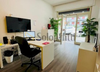 IMG-20250528-WA0012.jpg - Locale Commerciale Via Adige 9, Frosinone - foto 1