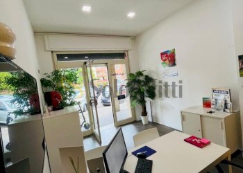 IMG-20250528-WA0014.jpg - Locale Commerciale Via Adige 9, Frosinone - foto 4