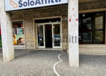 IMG-20250528-WA0022.jpg - Locale Commerciale Via Adige 9, Frosinone - foto 12