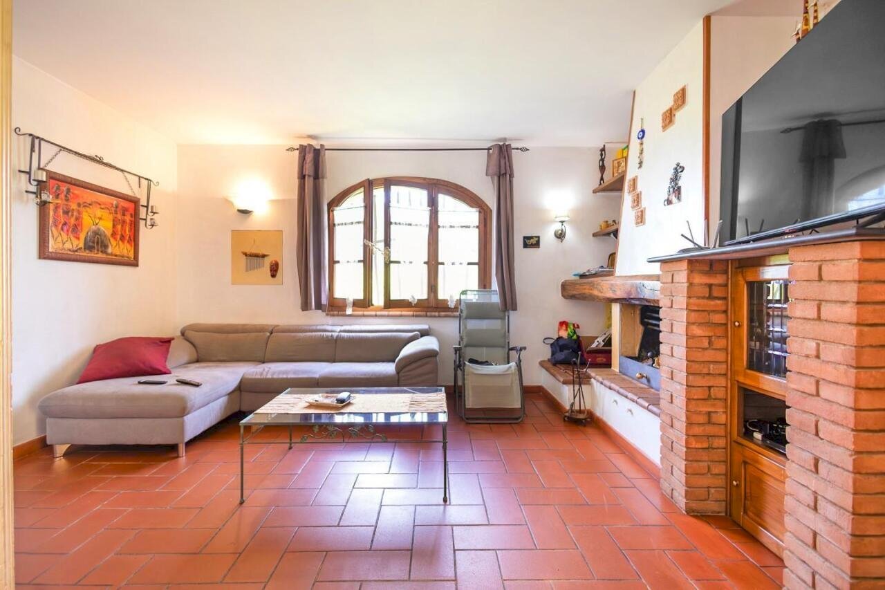 1329764-2dhalg39p4m.jpg - Terraced Villa Via Piagola 24, Massa - photo 2