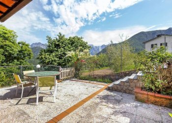 1329764-y39mo45x6.jpg - Villa a Schiera Via Piagola 24, Massa - foto 1