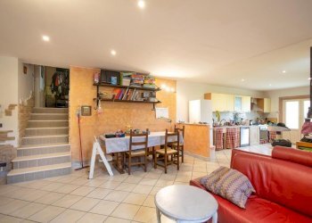 1329764-2r23ibf.jpg - Villa a Schiera Via Piagola 24, Massa - foto 3