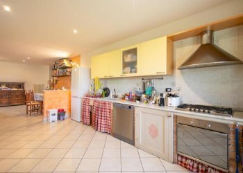 1329764-unfz68umr.jpg - Villa a Schiera Via Piagola 24, Massa - foto 27