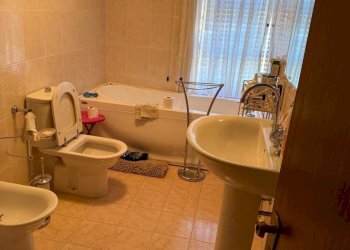 ca20.jpg - Villa Trifamiliare Carrara - foto 20