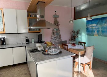 ca25.jpg - Villa Trifamiliare Carrara - foto 25