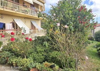 02.jpg - Quadrilocale Via Anton Maria Garbi 2, Tuoro sul Trasimeno - foto 2