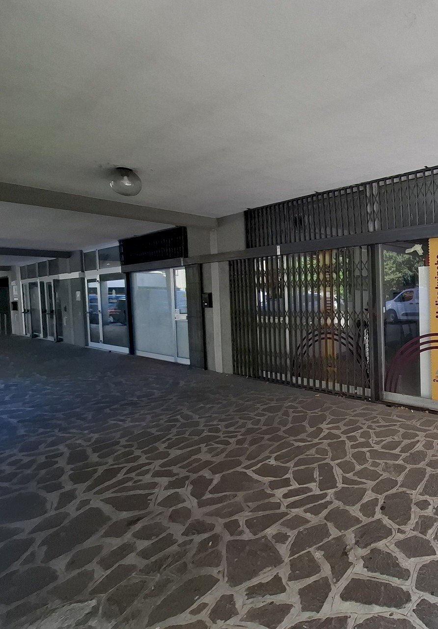20250918_113036 copia.jpg - Commercial Premises Reggio nell'Emilia - photo 2