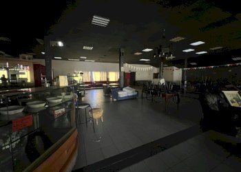 2.JPG - Locale Commerciale Reggio nell'Emilia - foto 3