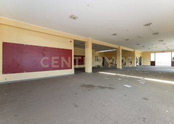 Piazza delle Scuole (14).jpg - Show room Via delle Scuole 1, Aci Castello - foto 11