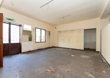 Piazza delle Scuole (25).jpg - Show room Via delle Scuole 1, Aci Castello - foto 17