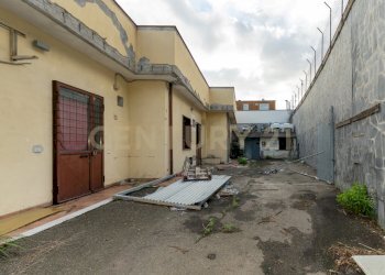 Piazza delle Scuole (29).jpg - Show room Via delle Scuole 1, Aci Castello - foto 21