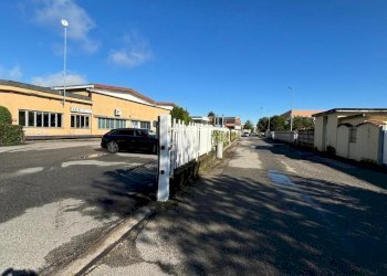 WhatsApp Image 2024-09-19 at 16.15.05 (2).jpeg - Commercial Premises Via Giosuè Carducci 17, San Pietro Mosezzo - photo 6