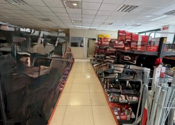 WhatsApp Image 2024-09-19 at 16.15.09.jpeg - Locale Commerciale Via Giovanni Scazzola 74, Alessandria - foto 9