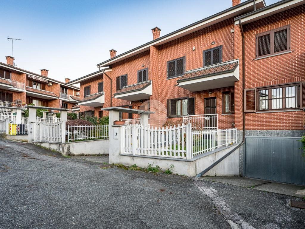Villa a Schiera Via San Carlo, San Francesco al Campo - foto 1