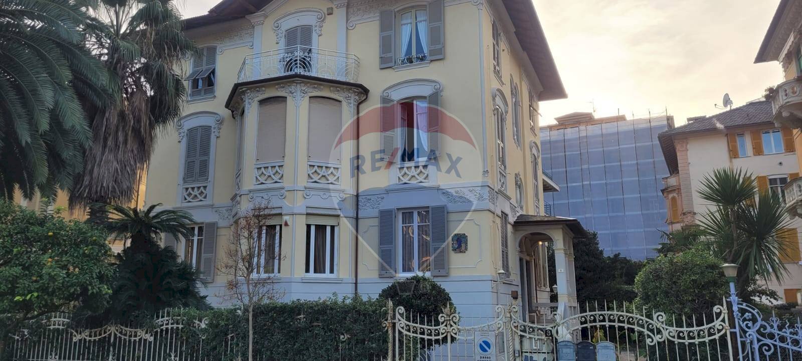 Portion of a house Via Dante Alighieri, 8 
 Rapallo, Rapallo - photo 1