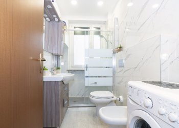 bagno con box doccia - Quadrilocale Via Fiume, 5, Saluzzo - foto 15