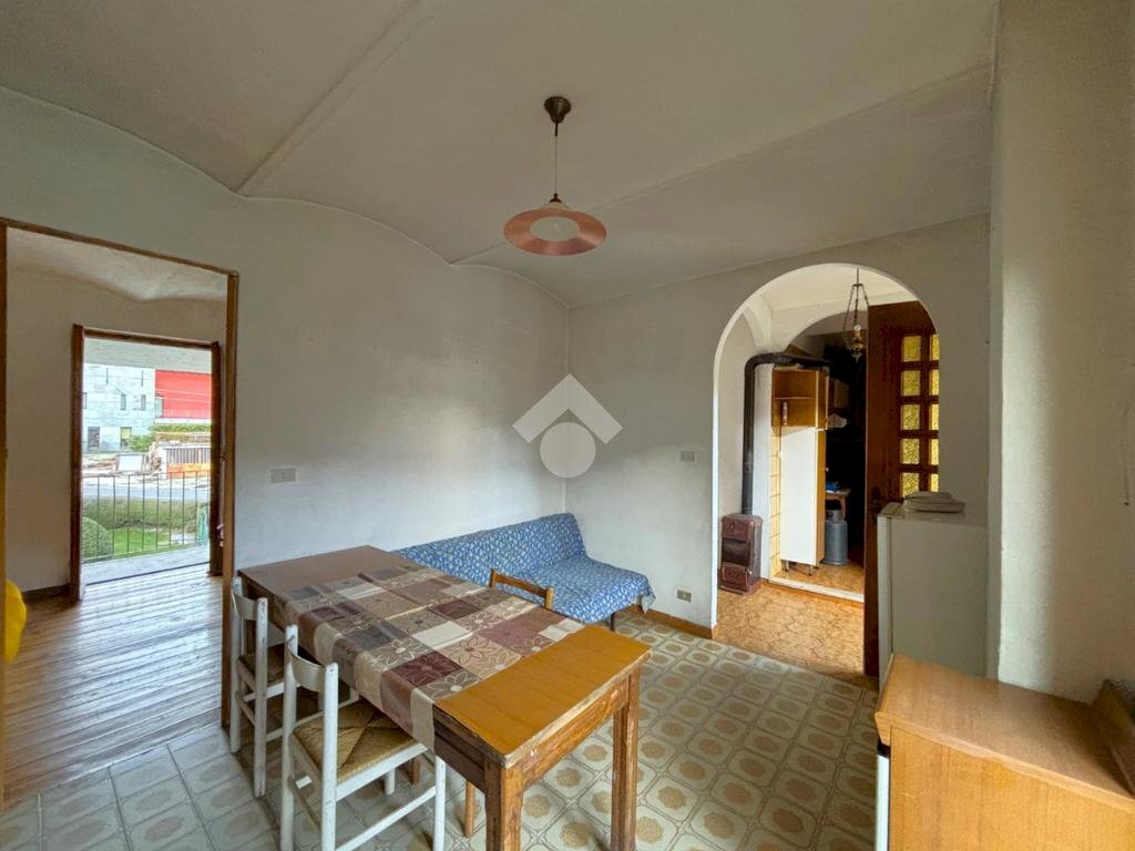 Four-room apartment Borgo Savoia, Coazze - photo 1