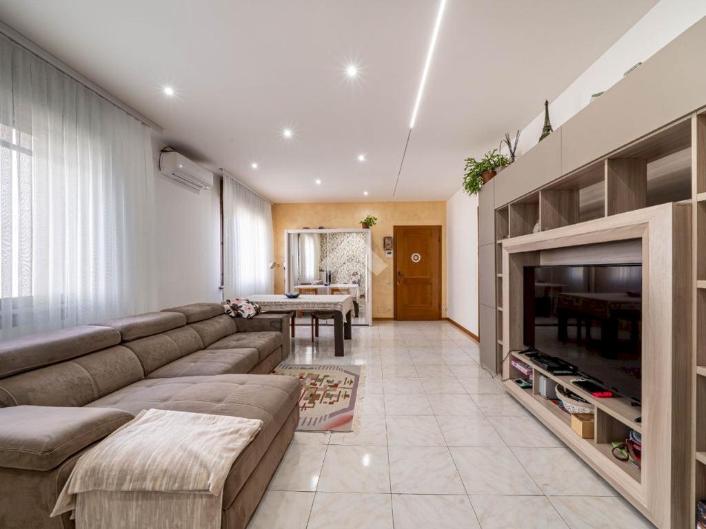 Casa indipendente Via Fratelli Cairoli, Carpi - foto 2