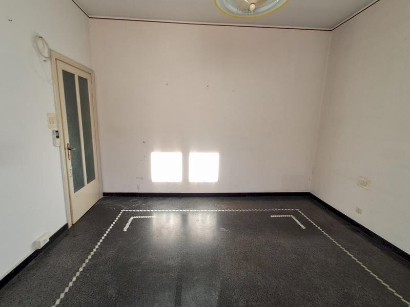 Trilocale Savona (zona La Rusca) - foto 3