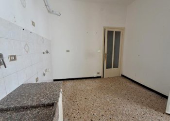 Trilocale Savona (zona La Rusca) - foto 7