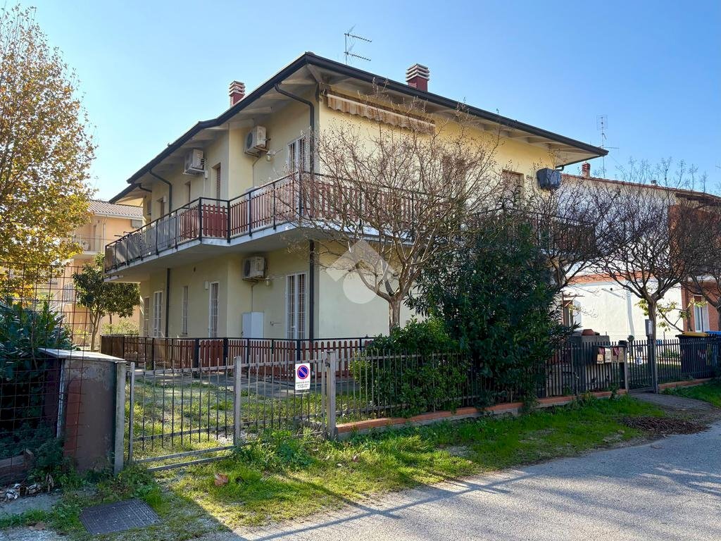 Two-room apartment Viale Segantini, Cesenatico - photo 1