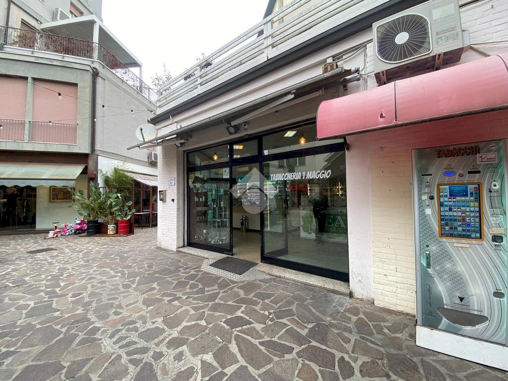 Shop Via Rotonda 1 Maggio, Cervia - photo 3