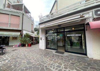 Shop Via Rotonda 1 Maggio, Cervia - photo 4