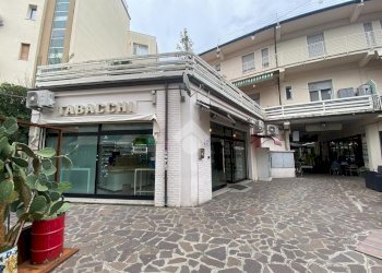 Shop Via Rotonda 1 Maggio, Cervia - photo 14