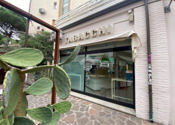 Shop Via Rotonda 1 Maggio, Cervia - photo 17