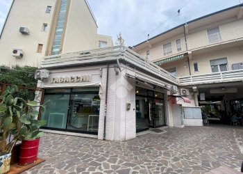 Shop Via Rotonda 1 Maggio, Cervia - photo 18