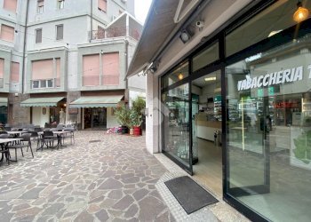 Shop Via Rotonda 1 Maggio, Cervia - photo 20