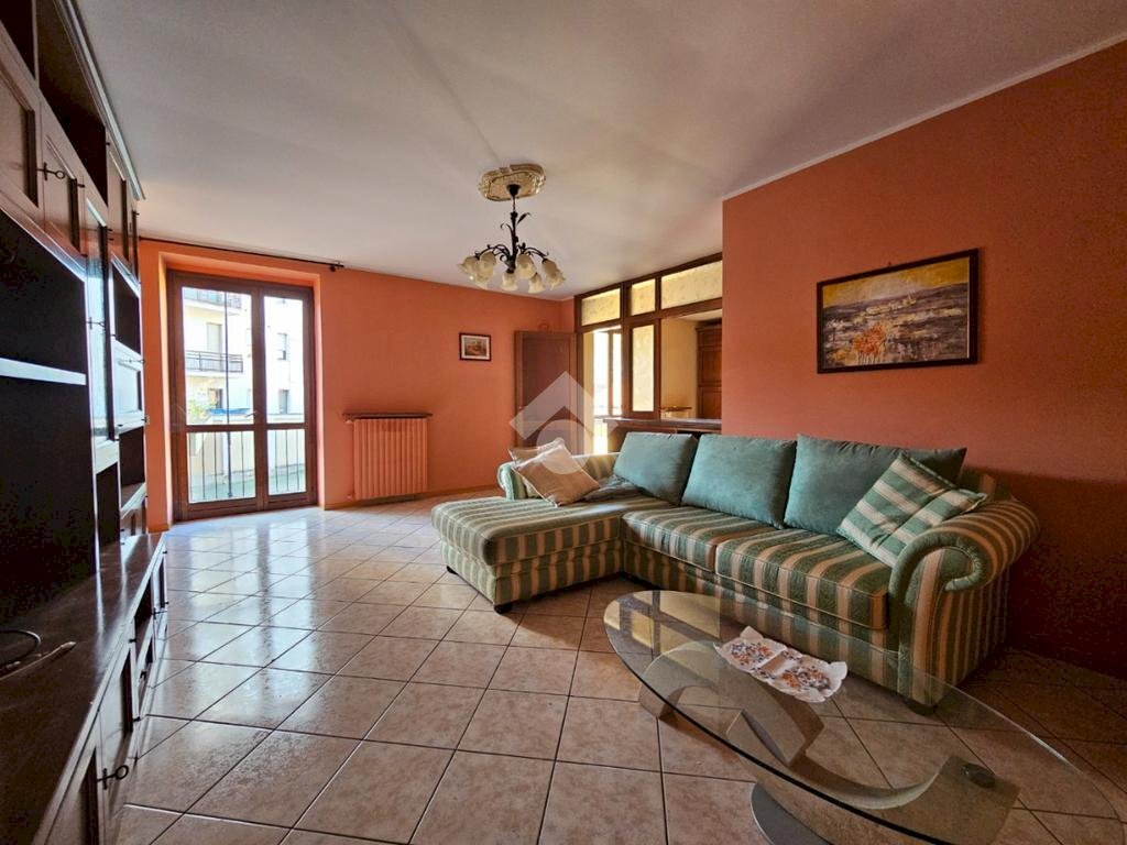 Quadrilocale Via Cesare Battisti, Nizza Monferrato - foto 1