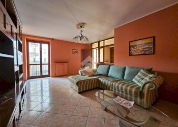 Quadrilocale Via Cesare Battisti, Nizza Monferrato - foto 1