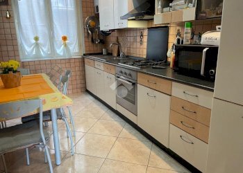 Four-room apartment Piazza carlo alberto dalla chiesa, Parma (neighborhood San Leonardo) - photo 13