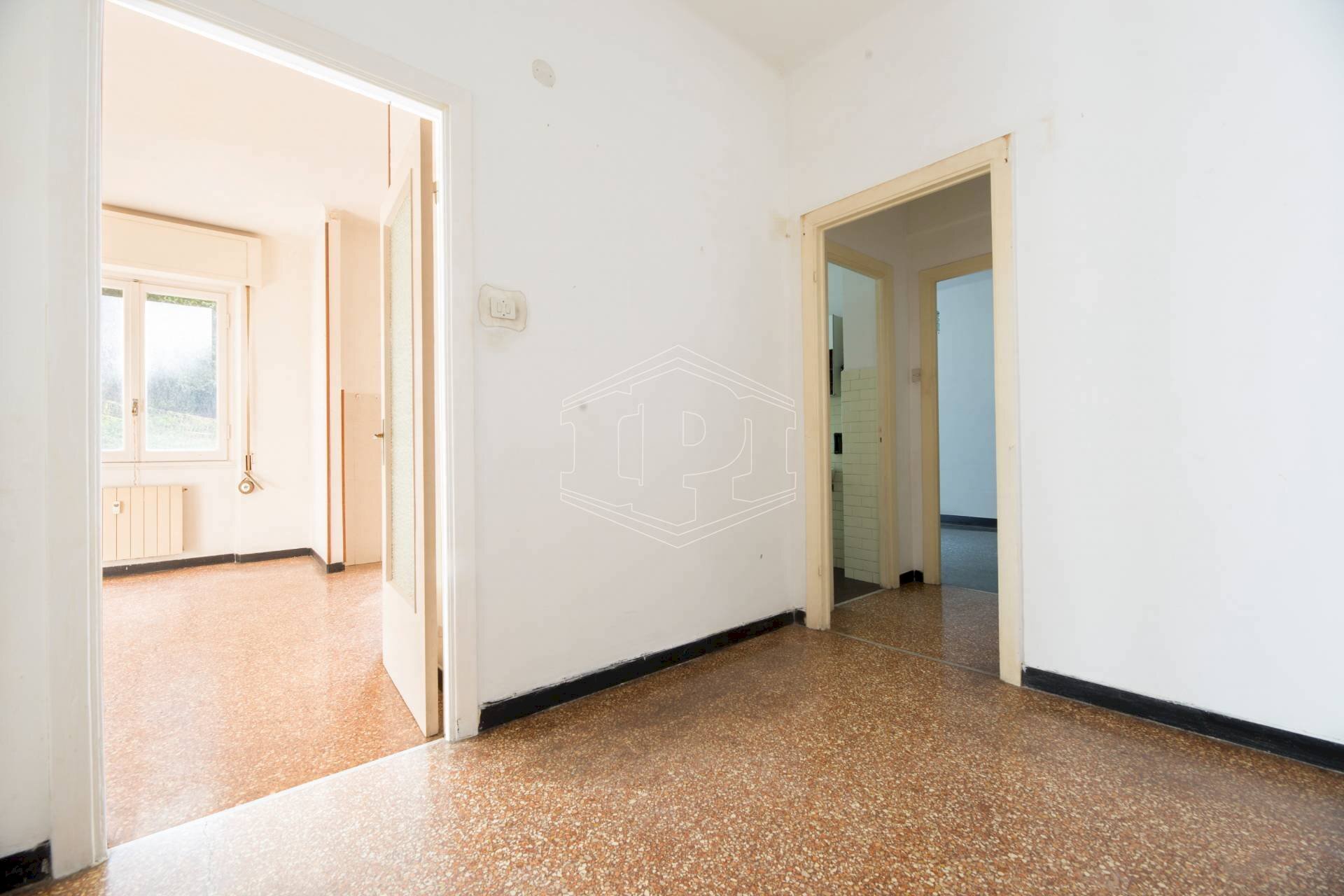 Four-room apartment Corso Martinetti, Genova (neighborhood Sampierdarena) - photo 2