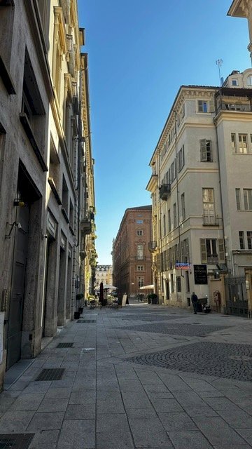 Zona - Trilocale via Cesare Battisti, 1, Torino (zona Centro) - foto 2