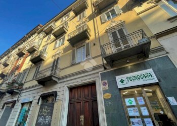 Box Via Luigi Cibrario, Torino (zona San Donato) - foto 1