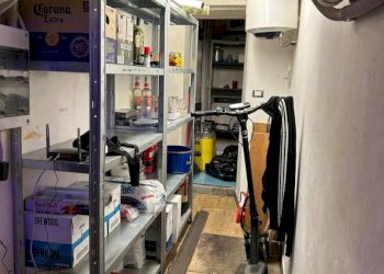 Bar - Tabacchi - Ricevitoria Via de' Castagnoli, Bologna (zona Centro Storico) - foto 8