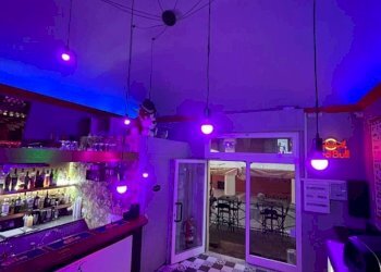 Bar - Tabacchi - Ricevitoria Via de' Castagnoli, Bologna (zona Centro Storico) - foto 9