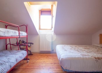 Two-room apartment Viale Brigate Partigiane, Pornassio - photo 9