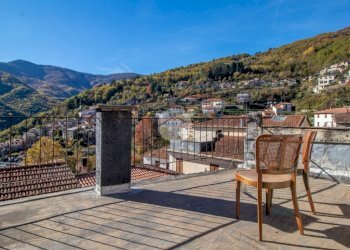 Three-room apartment Vico Chiuso, Rezzo - photo 2