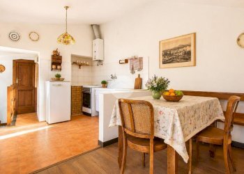 Three-room apartment Via Generale G. B. Dian, Rezzo - photo 4