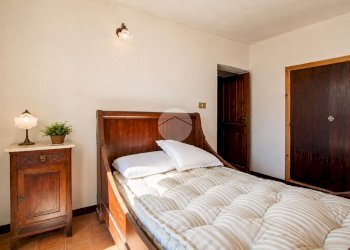Three-room apartment Via Generale G. B. Dian, Rezzo - photo 11