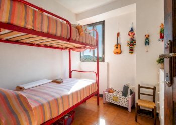 Three-room apartment Via Generale G. B. Dian, Rezzo - photo 12